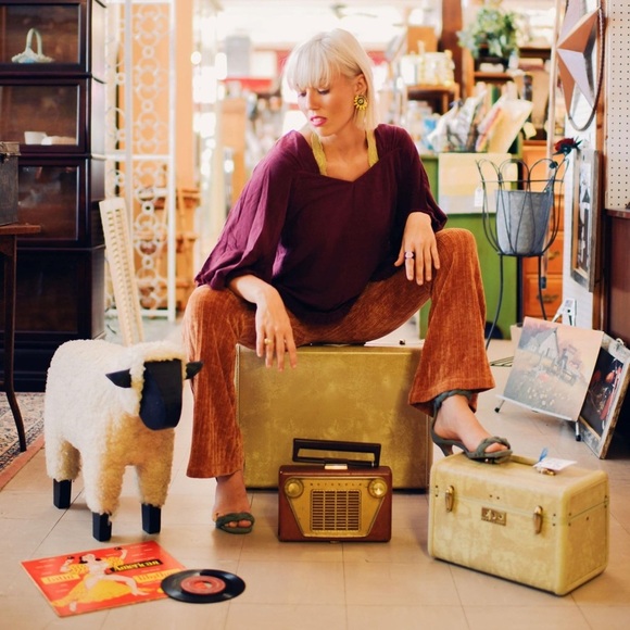 Blouse‎ - Picture 2 of 7